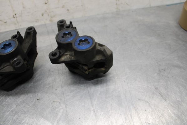 03-04 YAMAHA YZF R6  RIGHT LEFT FRONT BRAKE CALIPER SET PAIR CALIPERS BB481 - Image 6