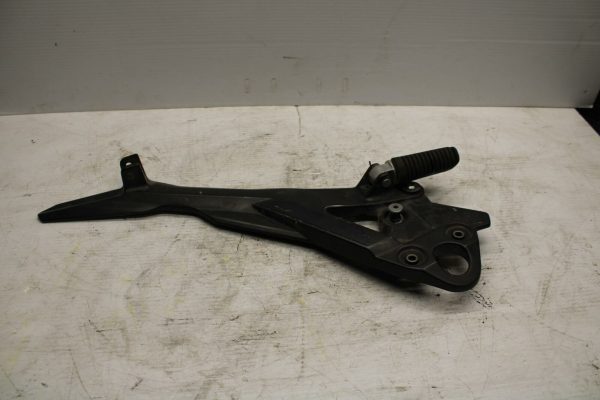 09 YAMAHA FZ6 LEFT REARSET REAR SET DRIVER FOOT PEG REST STOP BB295 - Image 4