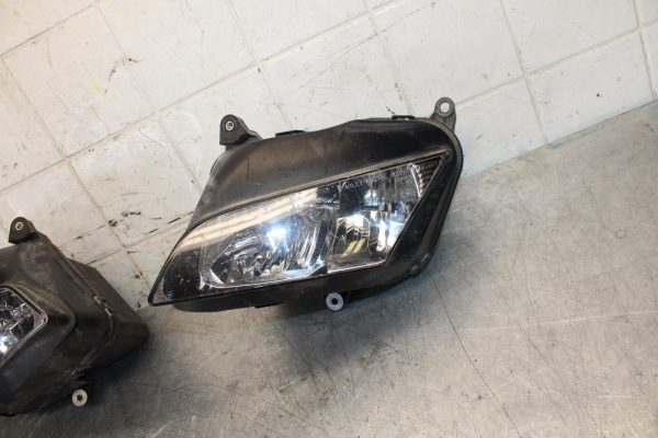 2011 Honda CBR600RR FRONT HEADLIGHT HEAD LIGHT LAMP PAIR BB520 - Image 4