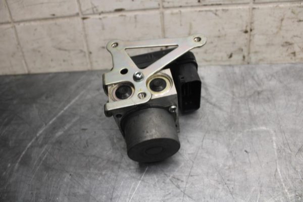 2016 Yamaha XSR900 ABS ABS PUMP UNIT MODULE BB516 - Image 3