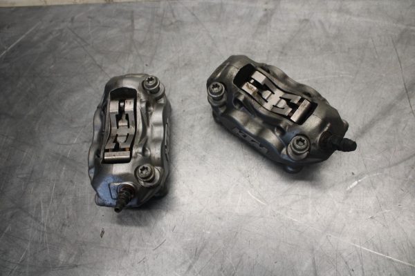 22 KTM 890 ADVENTURE   RIGHT LEFT FRONT BRAKE CALIPER SET PAIR CALIPERS BB514 - Image 6