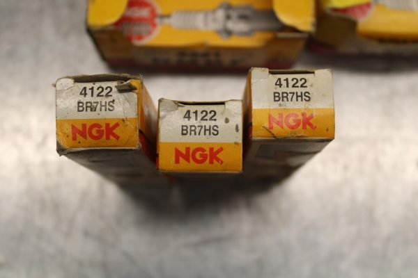 SPARK PLUGNOS - New Old Stock  NGK VARIOUS PLUGS BB60A - Image 5