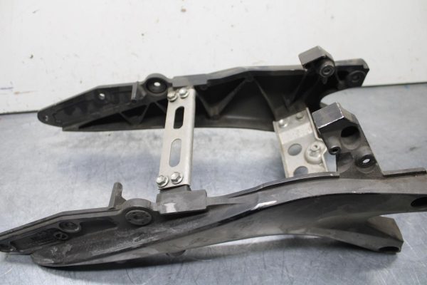 06-07 SUZUKI GSXR 600 750 FRONT SUBFRAME SUB FRAME BB98 - Image 4