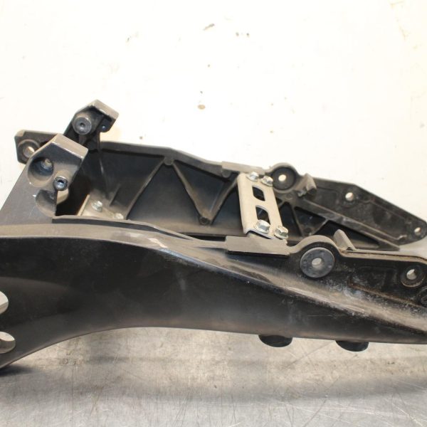 06-07 SUZUKI GSXR 600 750 FRONT SUBFRAME SUB FRAME BB98