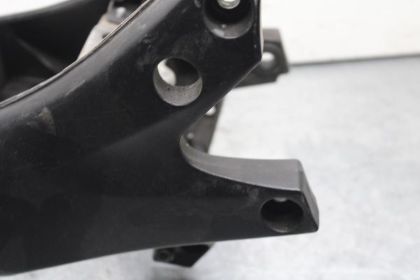 06-07 SUZUKI GSXR 600 750 FRONT SUBFRAME SUB FRAME BB98 - Image 9