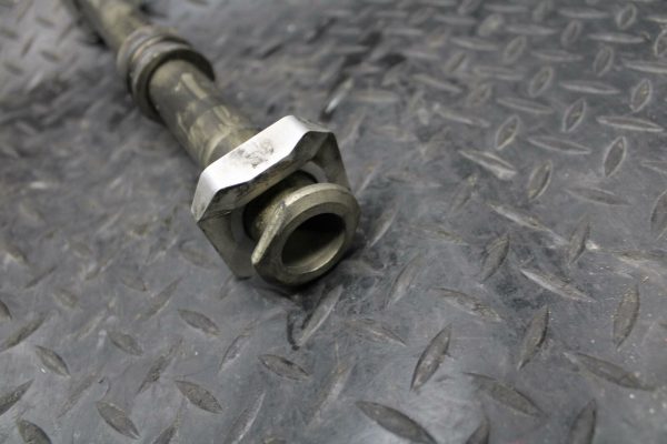 08-09 SUZUKI GSXR750 REAR AXLE BACK WHEEL RIM PIVOT BOLT AXEL BB208 - Image 7