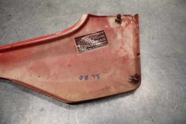 1984 Honda Interceptor 750 VF750F LEFT FRONT SIDE SEAT SADDLE PANEL TRIM BB38 - Image 10