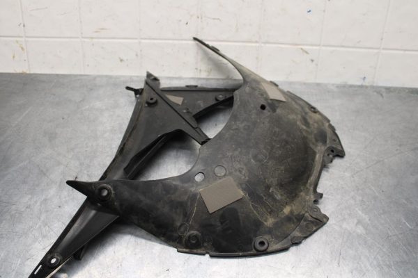 20 SUZUKI GSXR 1000 CENTER UNDER PANEL TRIM COWL BB597 - Image 16