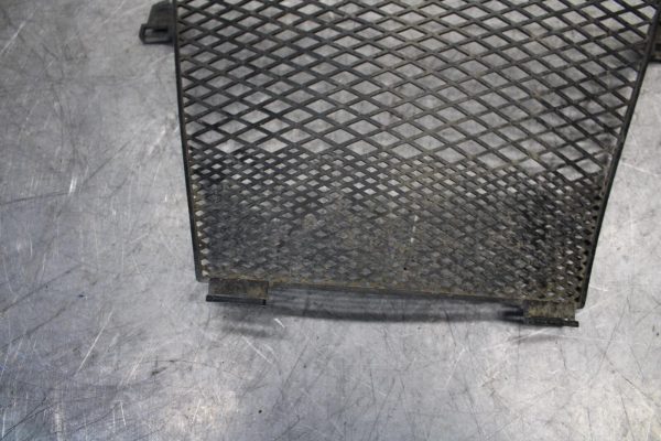 2005 Honda CBR1000RR OIL COOLER GRILL GUARD BB528 - Image 11