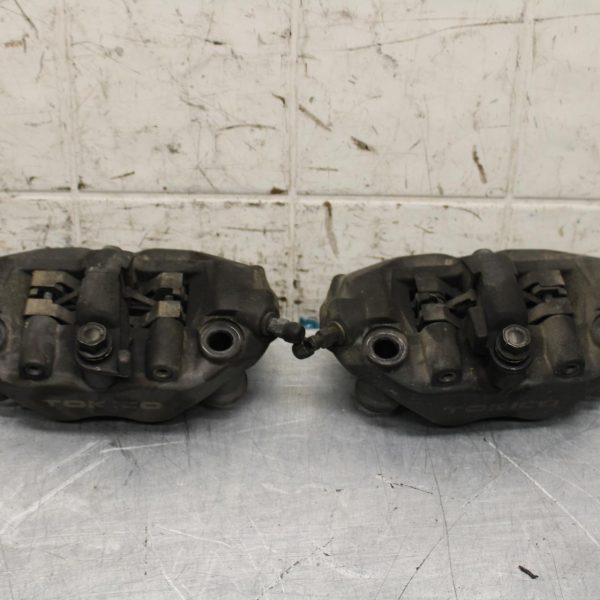 2005 Honda CBR600RR RIGHT LEFT FRONT BRAKE CALIPER SET PAIR CALIPERS BB564