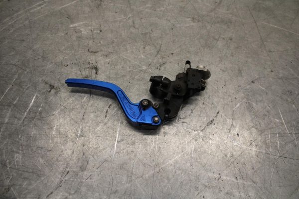 2007 Yamaha YZF R6 CLUTCH LEVER PERCH MOUNT BRACKET 2C0-82910-01-00 BB525 - Image 4