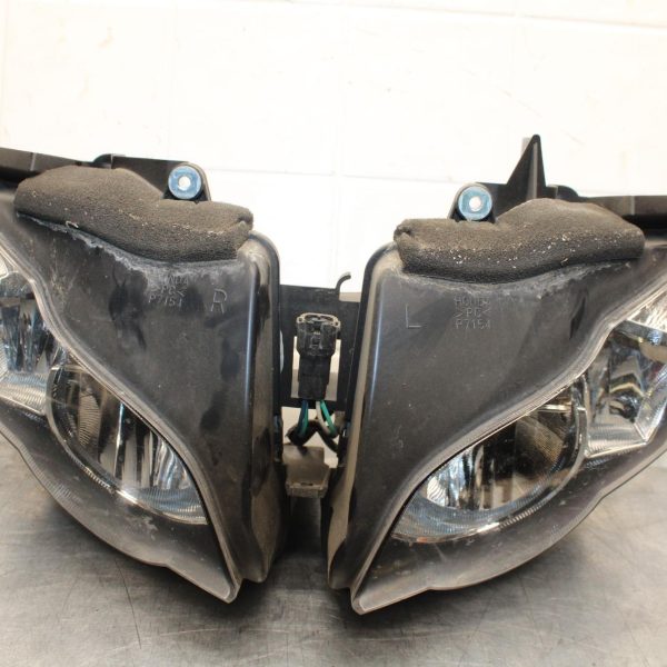 2008 Honda CBR1000RR FRONT HEADLIGHT HEAD LIGHT LAMP 33102-MFL-305 BB579