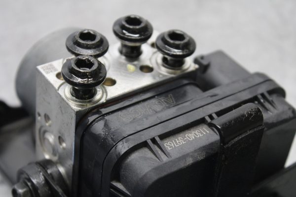 21-24 YAMAHA MT-07 ABS PUMP UNIT MODULE BB662 - Image 12