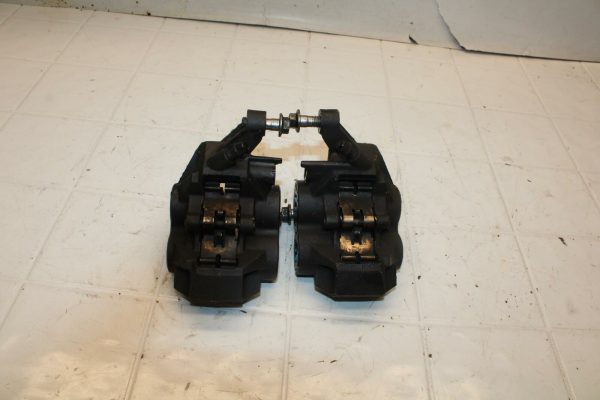 01-05 YAMAHA FZS1000 RIGHT LEFT FRONT BRAKE CALIPER SET PAIR CALIPERS BB10 - Image 3