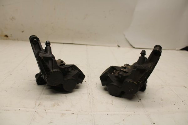 01-05 YAMAHA FZS1000 RIGHT LEFT FRONT BRAKE CALIPER SET PAIR CALIPERS BB10 - Image 4