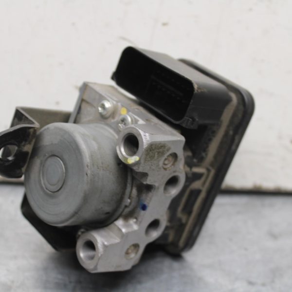 15-16 KAWASAKI EX300 ABS PUMP UNIT MODULE BB635