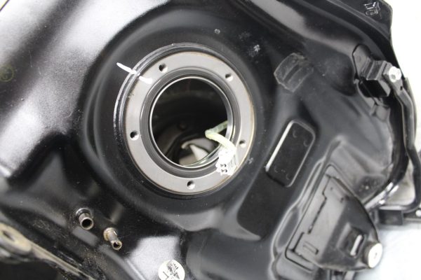 17-23 SUZUKI GSXR 250 GSX250RL8 BLACK GAS TANK FUEL CELL PETROL RESERVOIR BB490 - Image 11