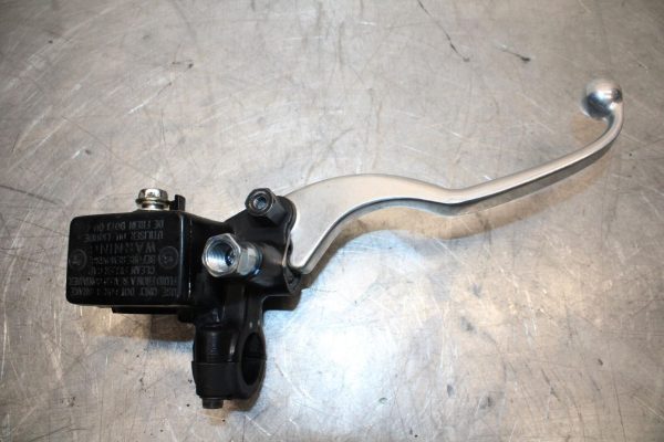 17 KAWASAKI VERSYS-X 300 FRONT BRAKE MASTER CYLINDER w/ LEVER BB504 - Image 4