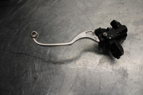 17 KAWASAKI VERSYS-X 300 FRONT BRAKE MASTER CYLINDER w/ LEVER BB504 - Image 10