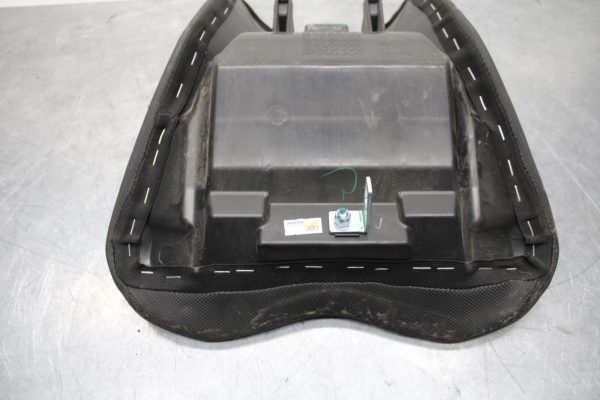 20 KAWASAKI Z400 ER400 ABS FRONT DRIVERS SEAT PAD SADDLE PILLION BB586 - Image 9