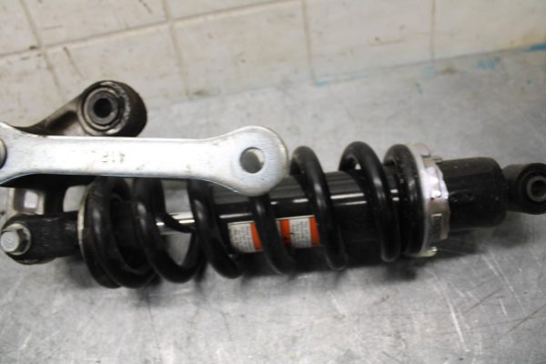 2007 Suzuki Boulevard M50B REAR BACK SHOCK ABSORBER LINK 62100-41F10 BB537 - Image 7