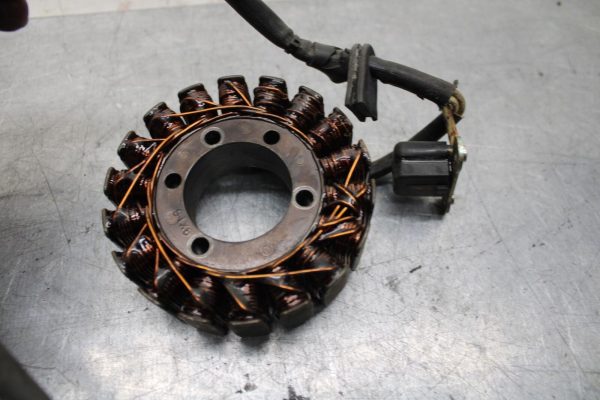 89-90 YAMAHA FZR600 STATOR GENERATOR ALTERNATOR MAGNETO 3HE-81410-01-00 BB76 - Image 6