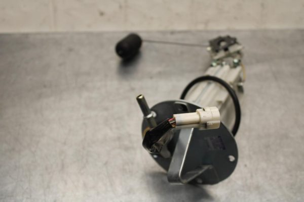 2015 Suzuki GSXR750 FUEL PUMP GAS PETROL SENDER UNIT 15100-14J01 BB595 - Image 12