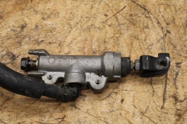 98-05 HONDA SUPER HAWK 1000 VTR1000F REAR BACK BRAKE MASTER CYLINDER W RES BB341 - Image 6