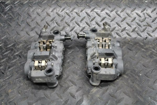 09-14 YAMAHA YZF R1 RIGHT LEFT FRONT BRAKE CALIPER SET PAIR CALIPERS BB196 - Image 3