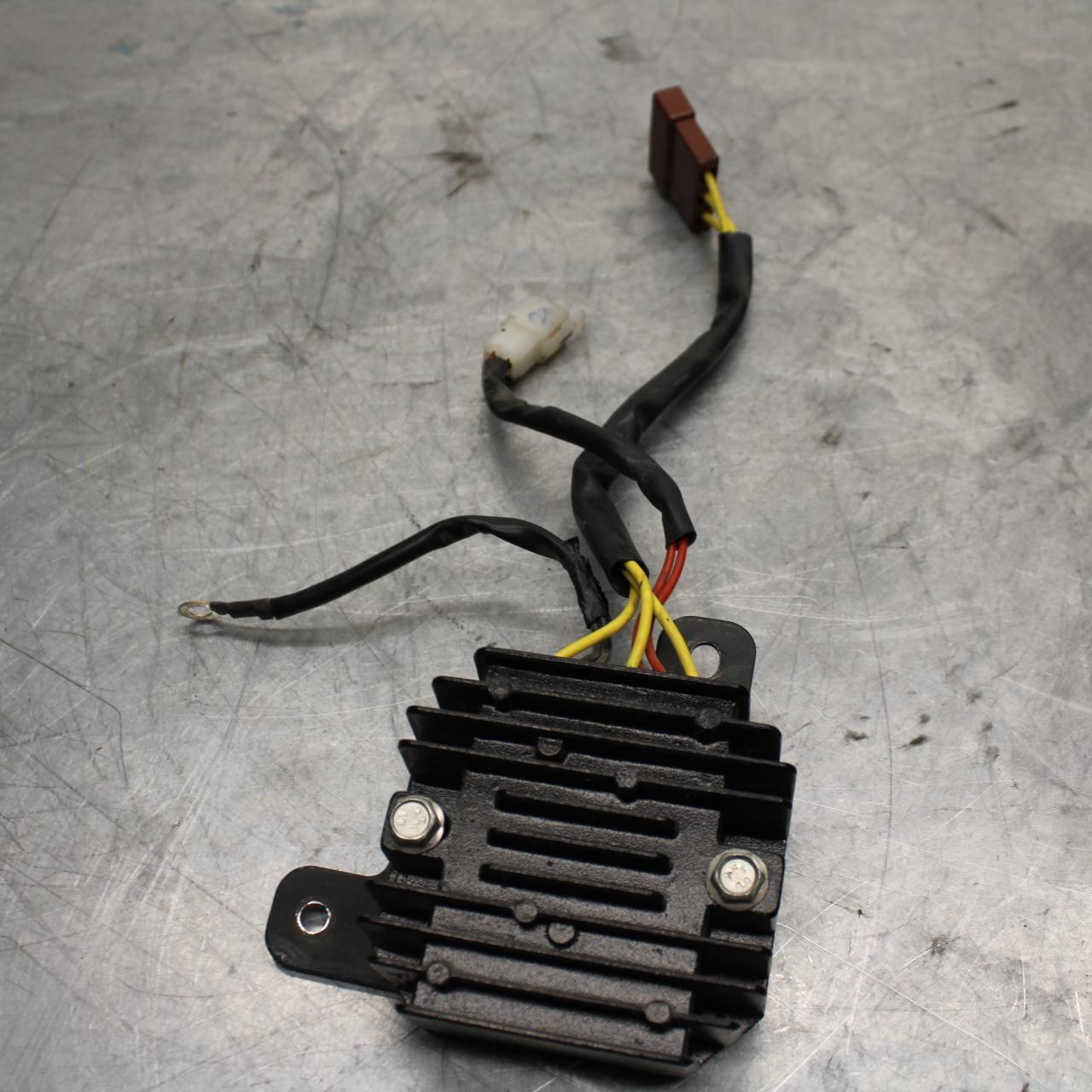 18 KTM RC 390 RECTIFIER VOLTAGE REGULATOR BB442 - Bike Breakers Canada