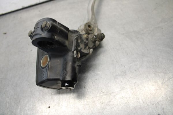 1995 Suzuki RF600R FRONT BRAKE MASTER CYLINDER w/ LEVER BB615 - Image 9