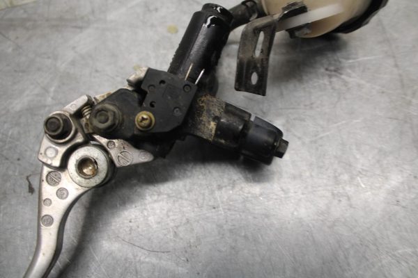 1998 Suzuki TL1000S FRONT BRAKE MASTER CYLINDER w/ LEVER BB508 - Image 11