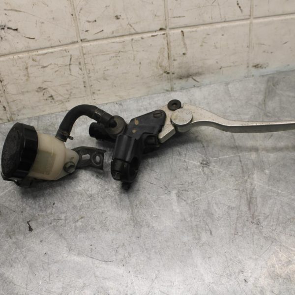 1998 Suzuki TL1000S FRONT BRAKE MASTER CYLINDER w/ LEVER BB508