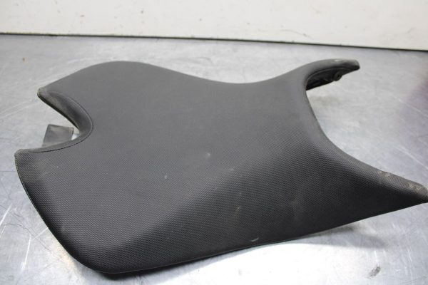 20-23 APRILIA RS660 FRONT DRIVERS SEAT PAD SADDLE PILLION BB611 - Image 4