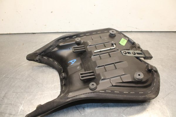 20-23 APRILIA RS660 FRONT DRIVERS SEAT PAD SADDLE PILLION BB611 - Image 8