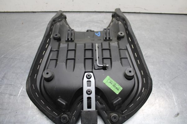 20-23 APRILIA RS660 FRONT DRIVERS SEAT PAD SADDLE PILLION BB611 - Image 9