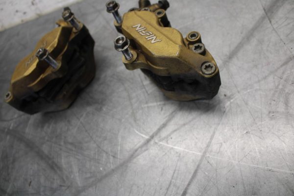 2001 Honda CBR929RR RIGHT LEFT FRONT BRAKE CALIPER SET PAIR CALIPERS BB515 - Image 6