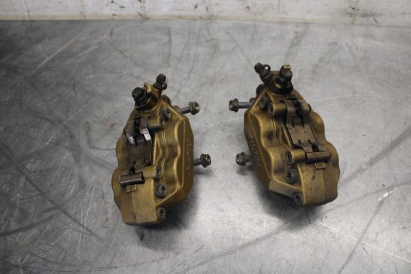 2001 Honda CBR929RR RIGHT LEFT FRONT BRAKE CALIPER SET PAIR CALIPERS BB515 - Image 9