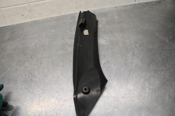 2001 Suzuki GSXR600 LEFT INNER FAIRING COWL PANEL TRIM OEM BB584 - Image 7