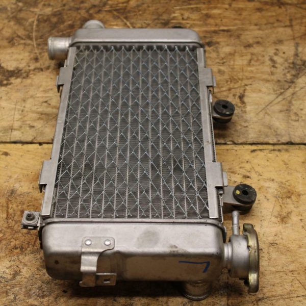 98-05 HONDA SUPER HAWK 1000 VTR1000F LEFT ENGINE RADIATOR MOTOR COOLER BB341