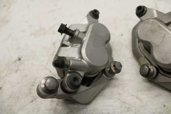 03-04 YAMAHA ROAD STAR 1600 RIGHT LEFT FRONT BRAKE CALIPER SET  CALIPERS BB279 - Image 3