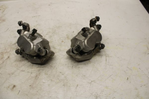 03-04 YAMAHA ROAD STAR 1600 RIGHT LEFT FRONT BRAKE CALIPER SET  CALIPERS BB279 - Image 8