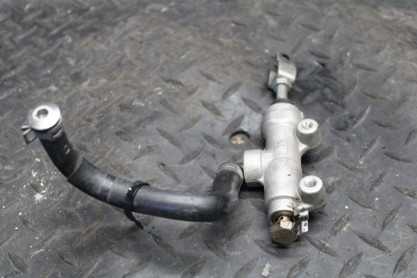 08-09 SUZUKI GSXR600 REAR BACK BRAKE MASTER CYLINDER BB226 - Image 5