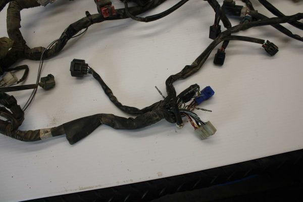 08-16 YAMAHA YZF R6 MAIN ENGINE WIRING HARNESS MOTOR WIRE LOOM BB273 - Image 10