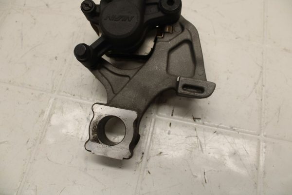 13 SUZUKI GSXR750 REAR BACK BRAKE CALIPER W MOUNT BRACKET 69100-47H10-999 BB17 - Image 4