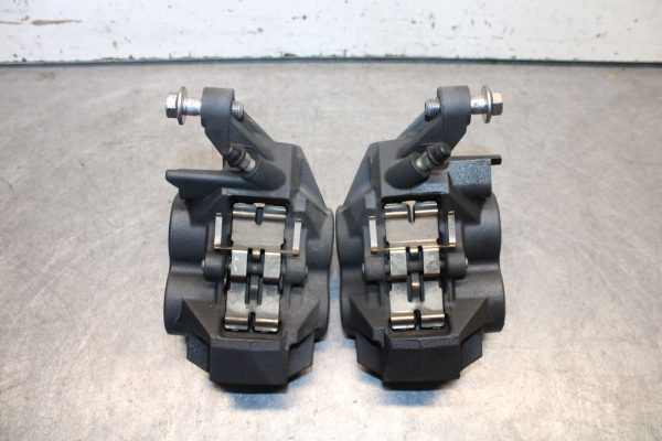 18-24 YAMAHA MT-07 RIGHT LEFT FRONT BRAKE CALIPER SET PAIR CALIPERS BB662 - Image 5