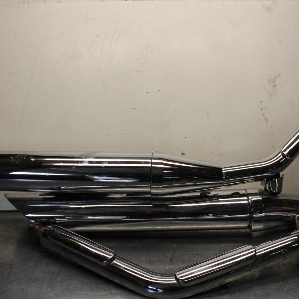 2013 Suzuki Boulevard C50T EXHAUST SYSTEM FULL HEADERS PIPES BB625