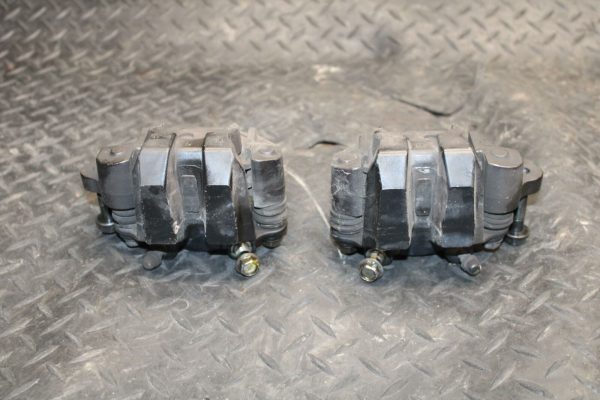 86 SUZUKI GS750ES RIGHT LEFT FRONT BRAKE CALIPER SET PAIR CALIPERS BB233 - Image 5