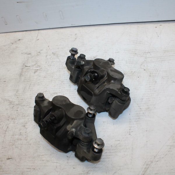 09 YAMAHA FZ6 RIGHT LEFT FRONT BRAKE CALIPER SET PAIR CALIPERS BB295