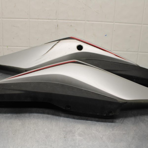 19-21 YAMAHA YZF R3 LEFT RIGHT FRONT SIDE SEAT PANEL TRIM COWL PAIR BB588